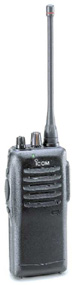 Suuntaa antava kuva 
Icom IC-F12 VHF -radiopuhelimesta. 
Saat suuren kuvan n�kyviin 
klikkaamalla t�t�.