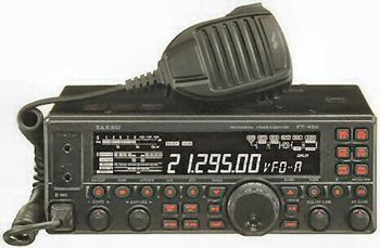 YAESU FT-450  HF / 50MHZ  TRANSCEIVER